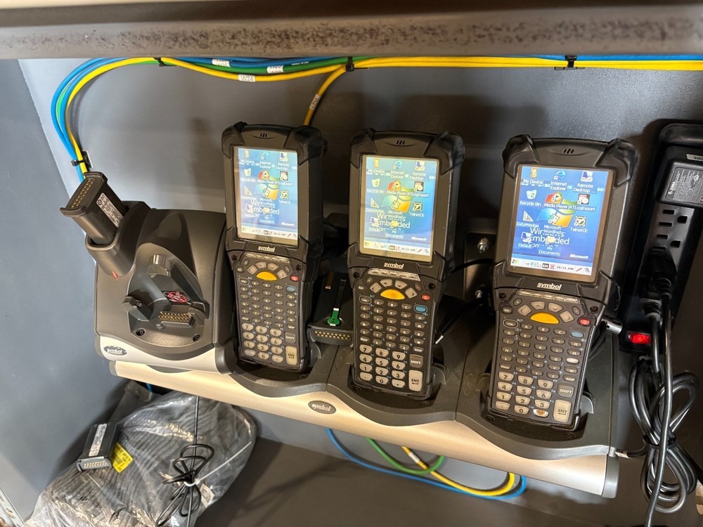 3 Scanners + 4 slot & 1 slot charger Symbol MC92N0-G90SXEYA5WR 1D/2D Win. CE 7.0