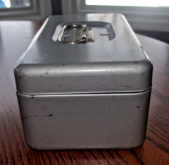 Vintage Lit-Ning Metal Cash Box w/ Coin/Cash Tray Handle Made in USA VGC