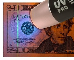 DRI MARK UV Pro Fraud Protection Light – Detect Counterfeit Money & ID – New