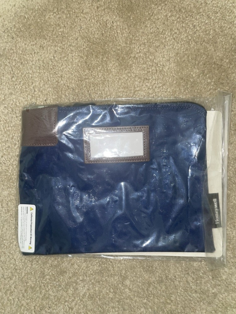 Honeywell Key Lock Deposit Bag with 2 Keys Vinyl Navy Blue Model 6505