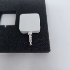Square A-PKG-0206-01 Credit Debit Card Reader – White for Apple iPhone & Android