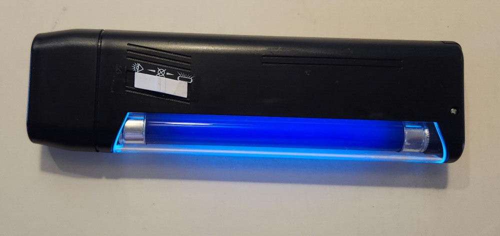 2 in 1 UV Light Counterfeit Cash Torch Portable Fake Money Detector