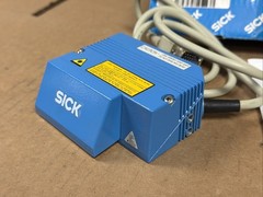 NEW SICK CLV431-3010 Bar Code Scanner 1016747 V4.00 FAST SAME DAY SHIPPING