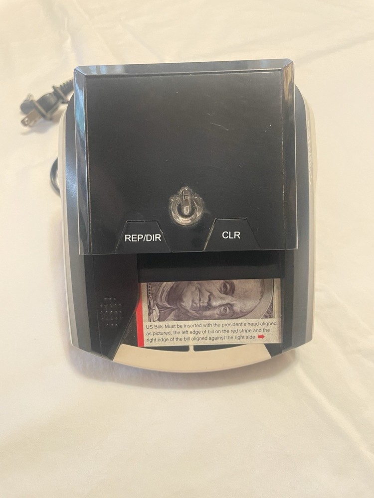 UVeritech Fraud Fighter CT-550 Currency Authenticator Detector w/charger