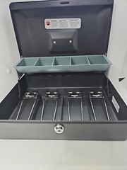 SentrySafe Medium Deluxe Cash Box Steel Lockable 2 Keys Organize 1 Unit Open Box