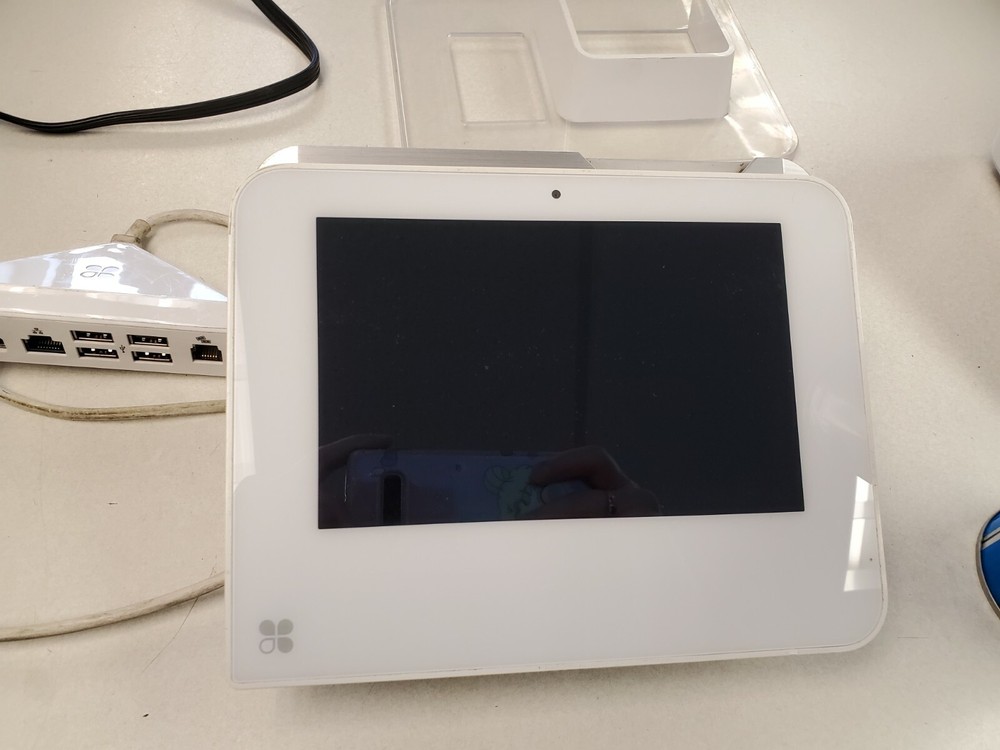 Clover C300 Wifi Card Processing Terminal With Cables