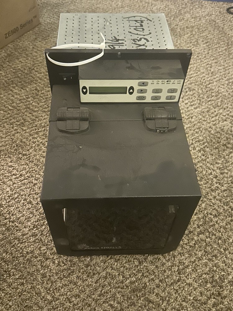Zebra 170PAX3 172CR01-00000 Thermal Label Printer *Powers On* See Description*