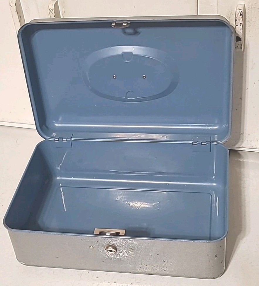 Utilco Cash Box, Vintage Union Steel, No Key