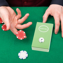 1 Pack Metal Box for Gamblers Pocket Sized Winner Bank Casino Cash Box with 2 Ke