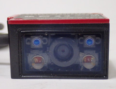 KEYENCE SR-710 ULTRA COMPACT FIXED TYPE CODE READER In 5Vdc 630mA 100mm FOCAL