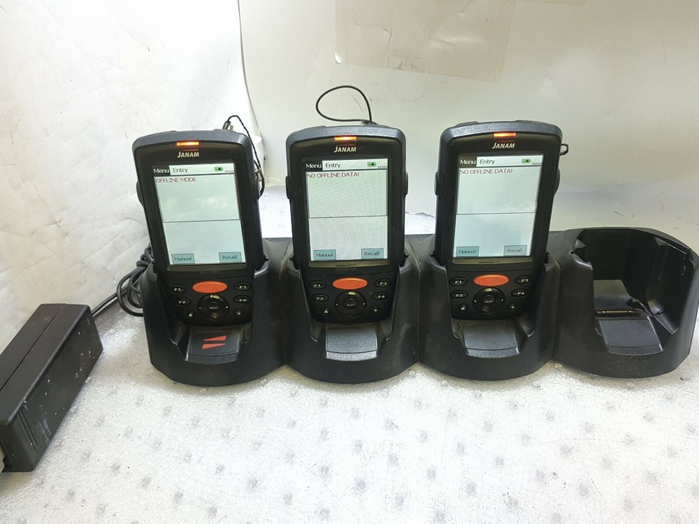 – LOT OF 3 JANAM XM66 WINDOWS MOBILE 6.1 HANDHELD COMPUTERS W/ CRD-P4 CHARGER