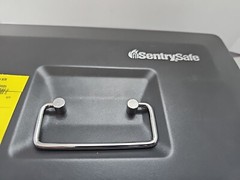 SentrySafe Medium Deluxe Cash Box Steel Lockable 2 Keys Organize 1 Unit Open Box
