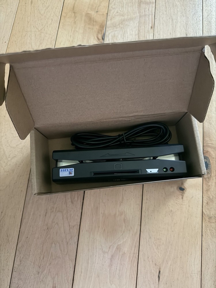 ZCS160 Magnetic Stripe Card Reader/ USB