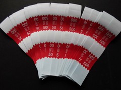20 – Red $500 Cash Money Self-Sealing Straps White Saw Tooth Currency Bands