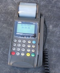 Lipman Nurit 8320 Secure Payment Terminal w Power and Data Cords