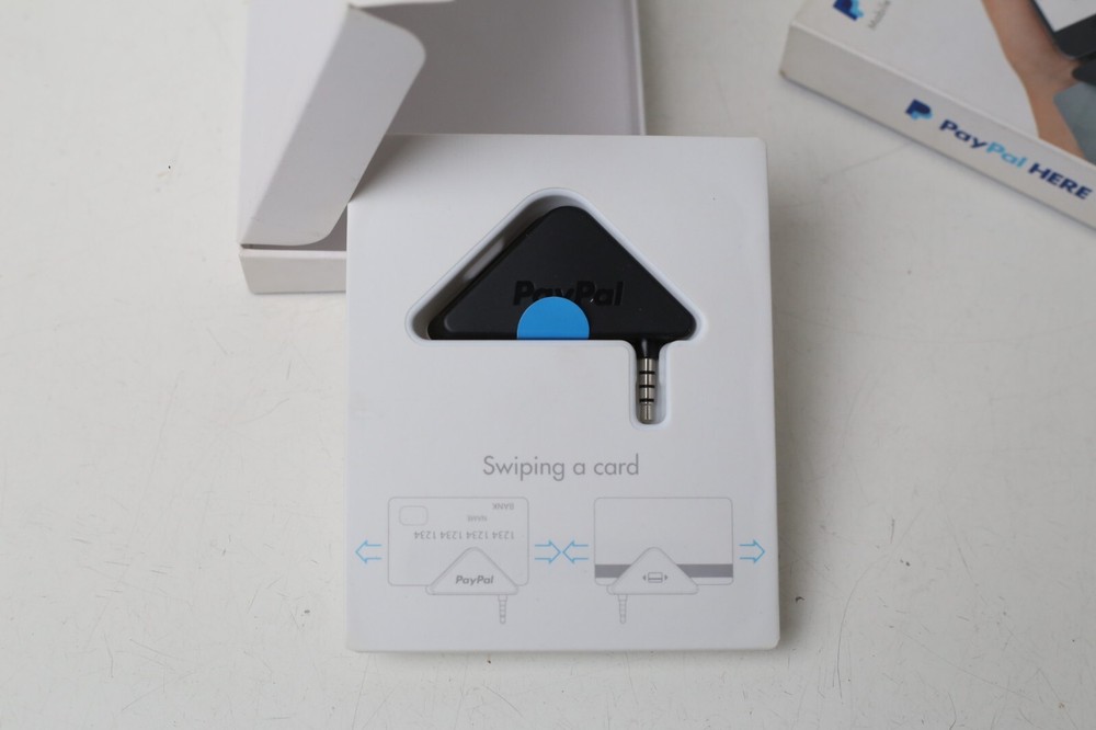 PayPal Mobile Credit Card Reader Swiper iPhone Android 3.5mm Headphone Jack