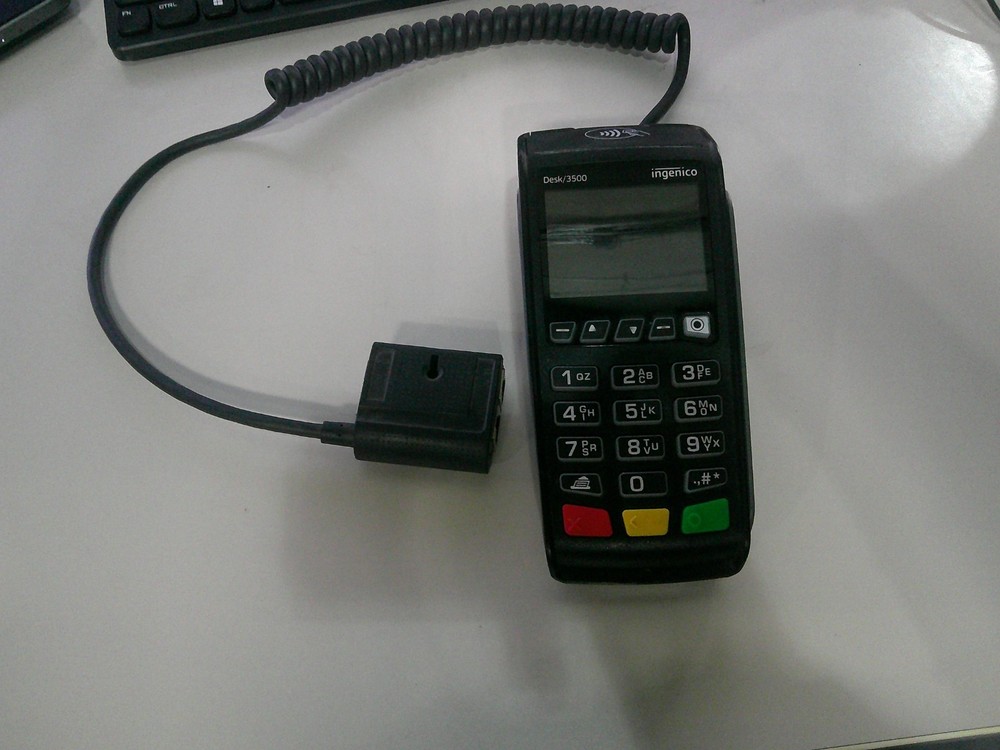 Ingenico Desk 3500 countertop payment terminal