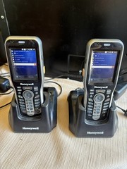Honeywell Dolphin 6110 Bluetooth 28Key windows Mobile Barcode Scanner (Used)