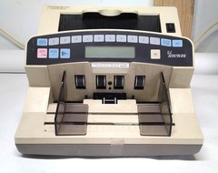 Magner 75 UM Currency Counter with Counterfeit detection