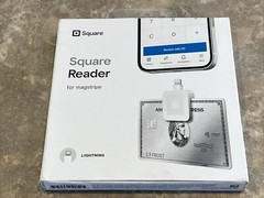 NEW Square – Magstripe Reader with Lightning Connector – Glossy White