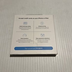 Square – Reader for Magstripe (with lightning connector) – Glossy White