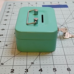 Small Portable Teal Metal Cash Box 6 x 4 in Coin Slot Key Lock Lockable w/2 Keys