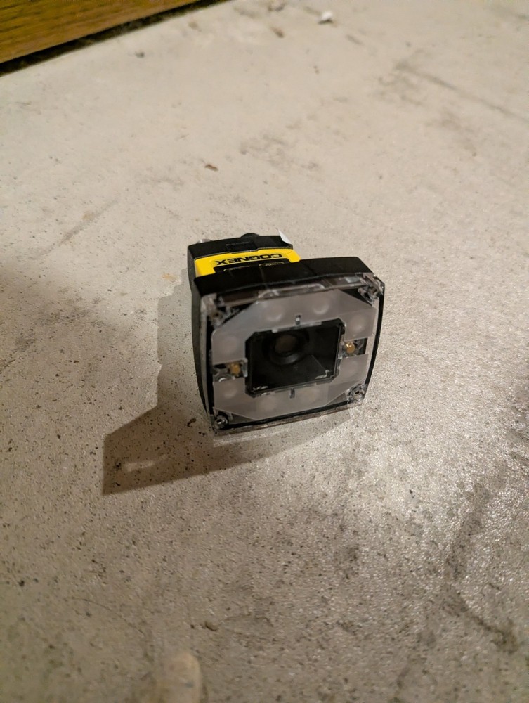 COGNEX IS2000C-130-40-125 BARCODE SCANNER