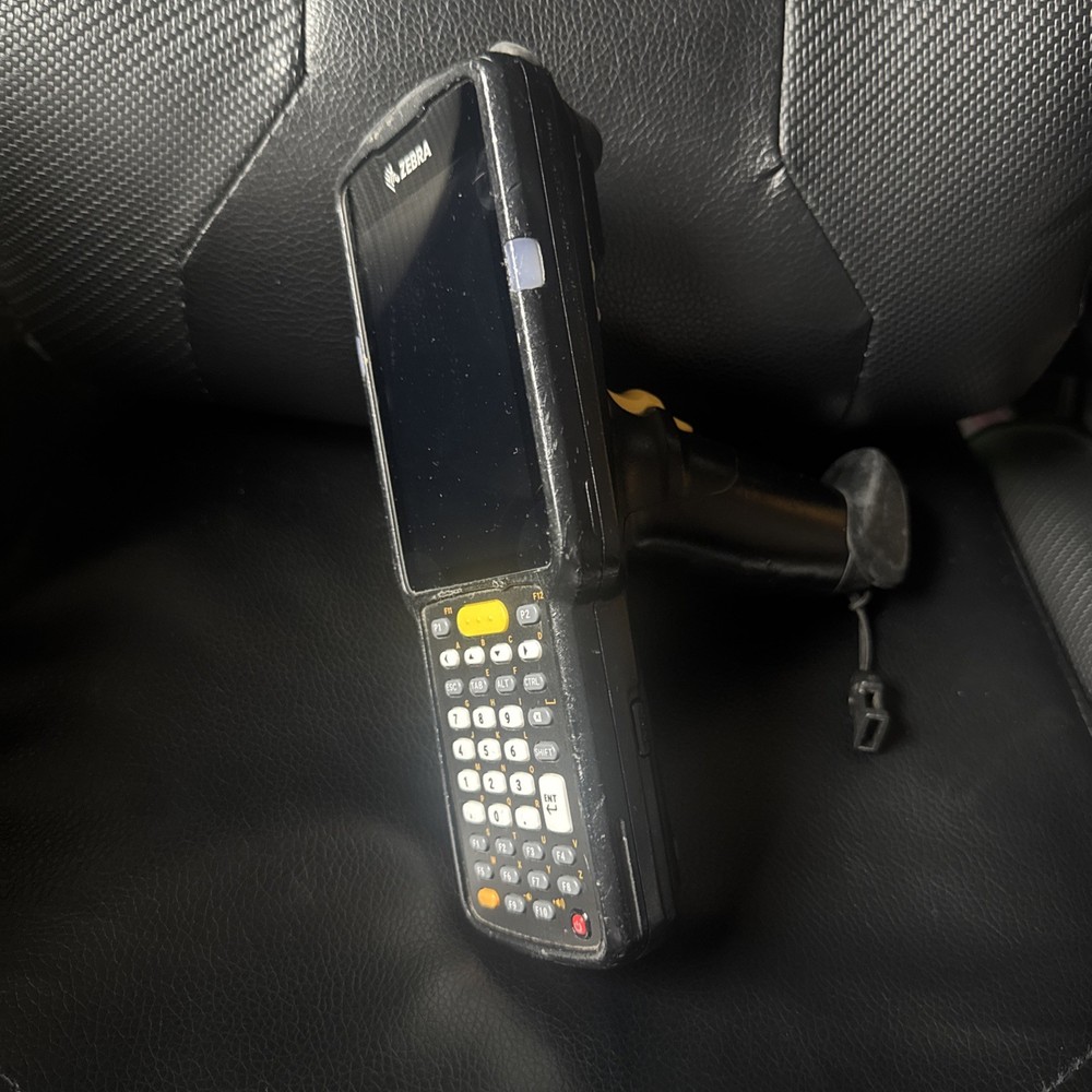 Zebra MC330K-GE4HA4US Mobile Android Computer 2D/1D/QR Barcode Scanner & Battery