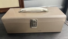 Vintage Metal Lockable Cash Box Lockbox w/ Handle, Portable, Includes Keys
