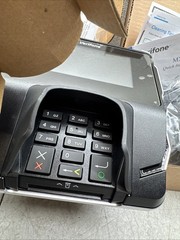 LOT OF 2 NEW VERIFONE MX915 Credit Card Terminal with Stylus M177-409-01-R X2