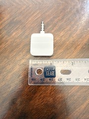 Credit Card Reader with 3.5mm Audio Jack for Mobile Devices ,White ,Pre-Owned