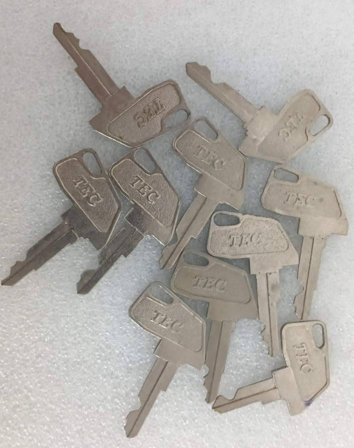 Mixed Lot of (10) TEC Cash Register Keys(Please Read Description for numbers)