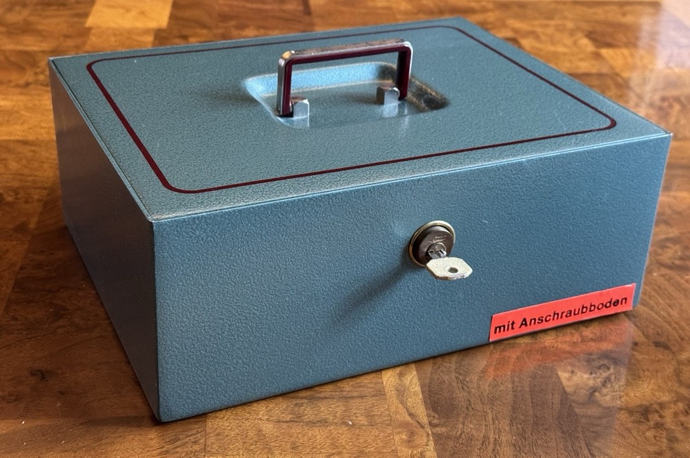Vintage Burg Wachter Large Royal Cash Box Safe, 13 Pounds