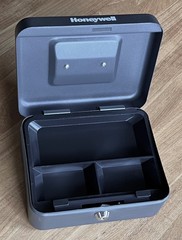 “NEW” Honeywell Steel Cash Box #6202 with Removable Tray & 2 Keys