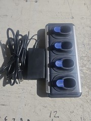 Intermec AC7 852-908-001 12V 2.4A 4-Bay Battery Charger W/ AC Adapter. #x18