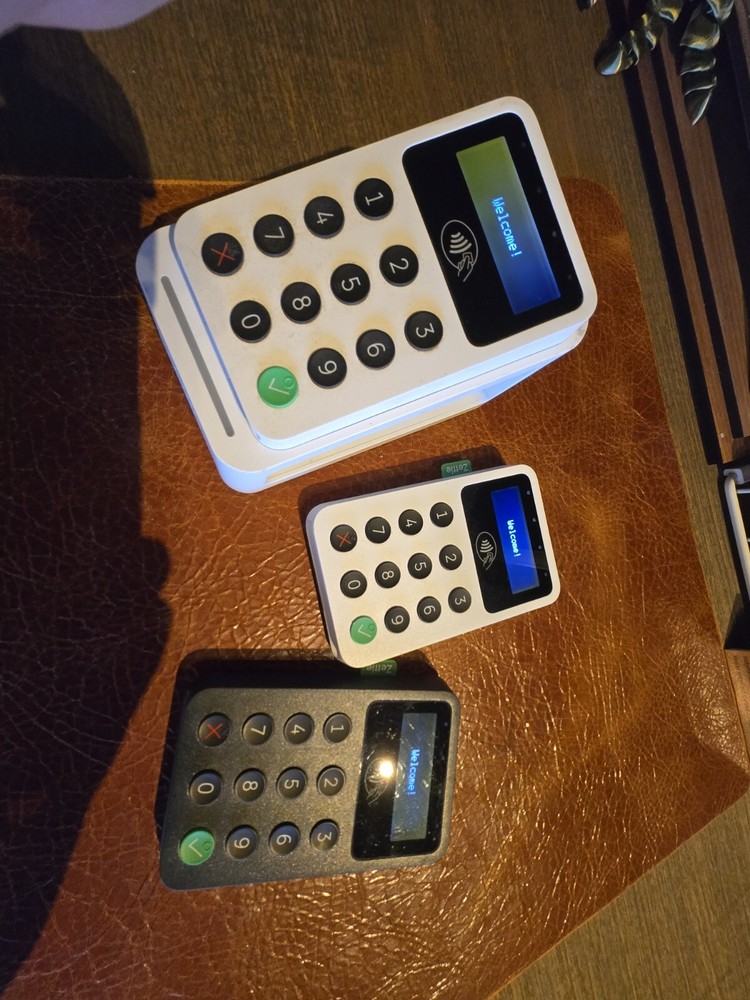 2 Black & 2 White Zettle 2 Card Readers With Charging Base, No Box, No Cable