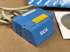 NEW SICK CLV431-3010 Bar Code Scanner 1016747 V4.00 FAST SAME DAY SHIPPING