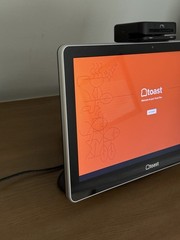 Toast Flex 14 POS TT200 w/Stand & Top-Mounted Card Reader – Tested & RESET