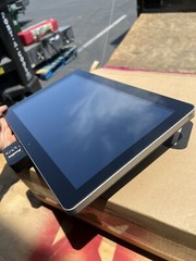 ELO ESY15i1B Android 15.6″ TFT LED Touchscreen W/ Audio Attachment POS Screen