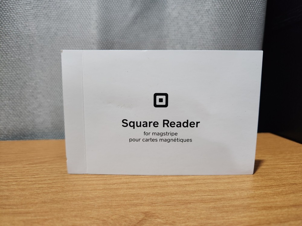 Square Reader Magstripe Device Credit Card Lightning Connector Enabled Apple IOS
