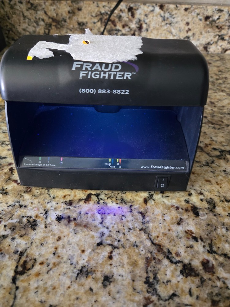 Fraud Fighter Counterfeit Detection Scanner UV-16-Uveritech Model HD4X2-120A