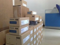 SR-2000 New In Box KEYENCE Barcode Reader Scanner NEW