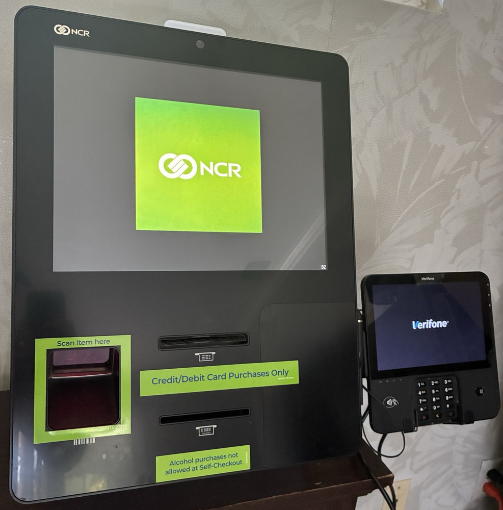NCR SelfServ 90 Self Checkout Kiosk w Verifone Terminal Powers On – Pickup