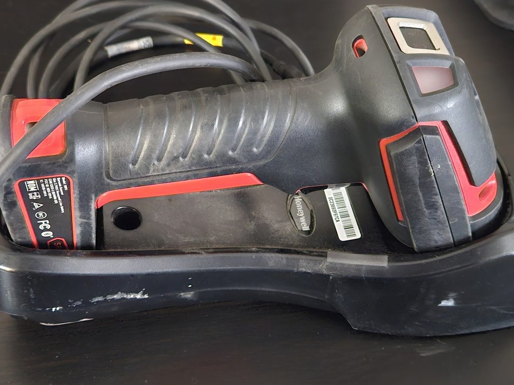 Honeywell 1991i Wireless Scanner, Base, USB cable, battery TESTED and WORKING