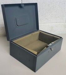 Vintage Steelmaster Art Steel Co. lock box NO KEY foam lining industrial metal