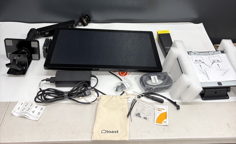 Toast Flex 22″ Kitchen Display Touch Screen Monitor TT500 w/ Stand Mount TESTED