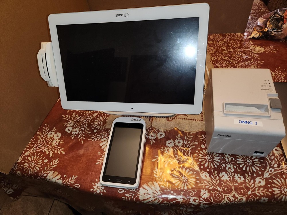ELO ESY15i1B Touchscreen Toast POS System White
