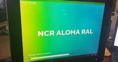 NCR 7761-3100-0060 15″ Touchscreen Terminal Windows POS Credit Card Swiper