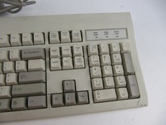 Wyse KU-8933 USB Wired Computer Keyboard DIN PORT POS SYSTEM POINT OF SALE CREAM