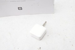 Square A-PKG-0206-01 Credit Debit Card Reader White Apple iPhone Android C32a